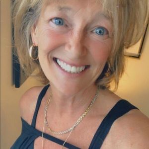 Meet your Posher, Janet